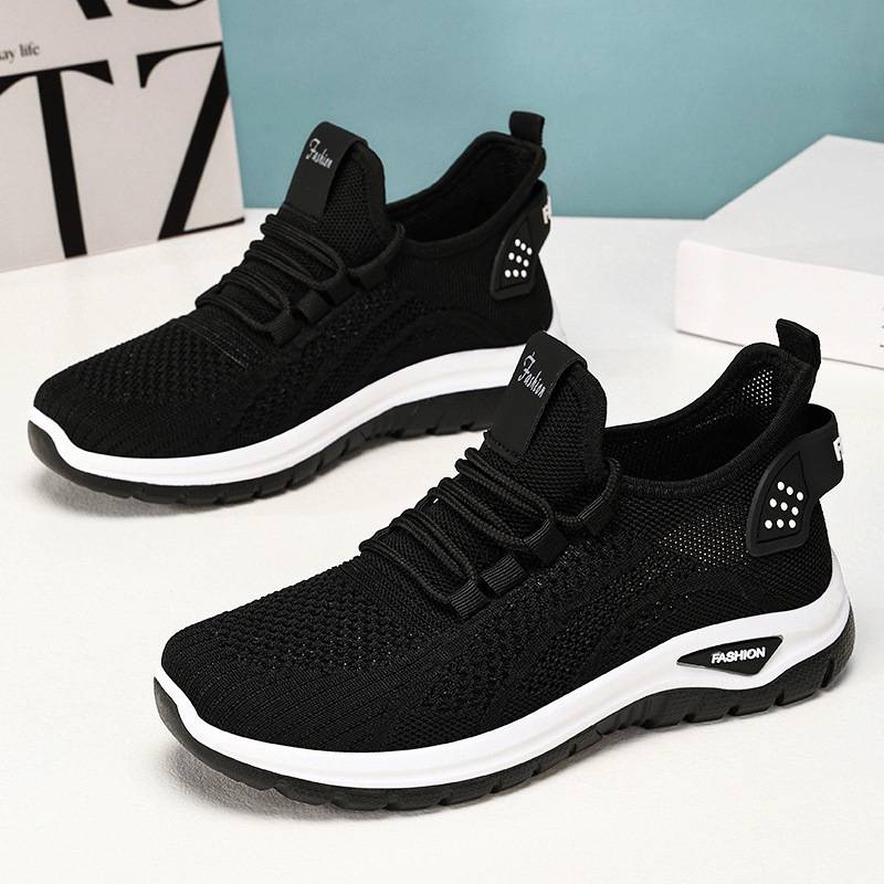 透氣飛織運動鞋